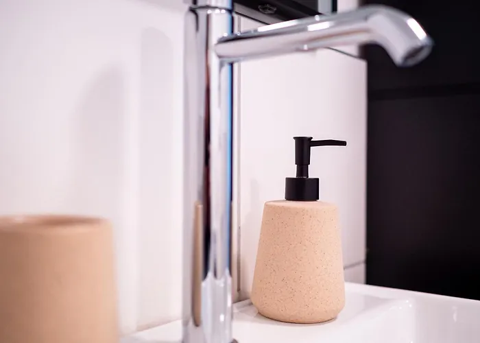 Design-ferienwohnung Ahrweiler Wifi Parken Zentral Neu Apartamento *